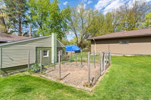 18417 Lakeview Point Drive NE, Wyoming, MN 55092