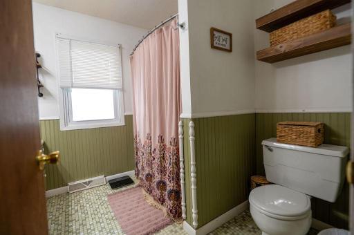 Main Full Bath