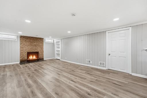 6407 Orchard Avenue N, Brooklyn Park, MN 55429