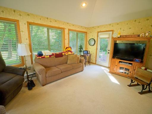 105 Harmon Lane, Litchfield, MN 55355