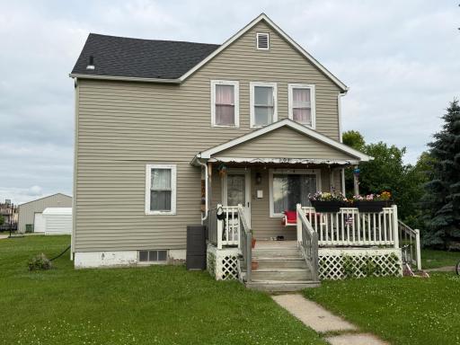 204 3rd Avenue SW, Roseau, MN 56751