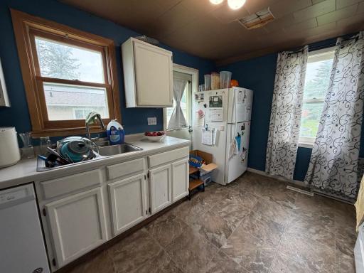 204 3rd Avenue SW, Roseau, MN 56751