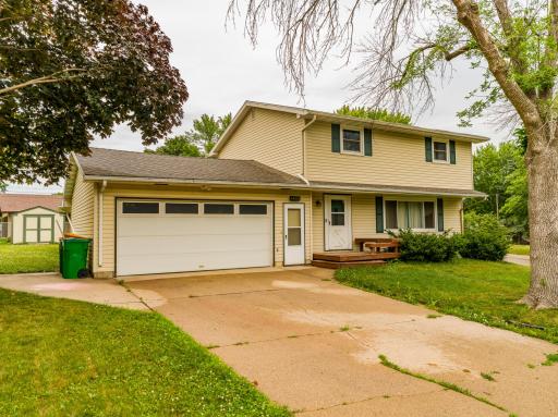 1402 Southview Lane, Albert Lea, MN 56007
