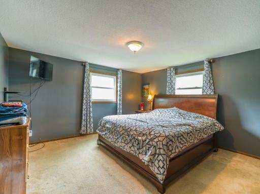 1402 Southview Lane, Albert Lea, MN 56007