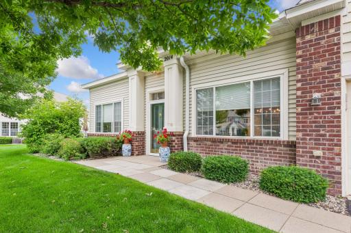 2014 Stahlke Way, Chaska, MN 55318