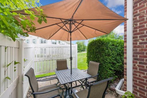 2014 Stahlke Way, Chaska, MN 55318