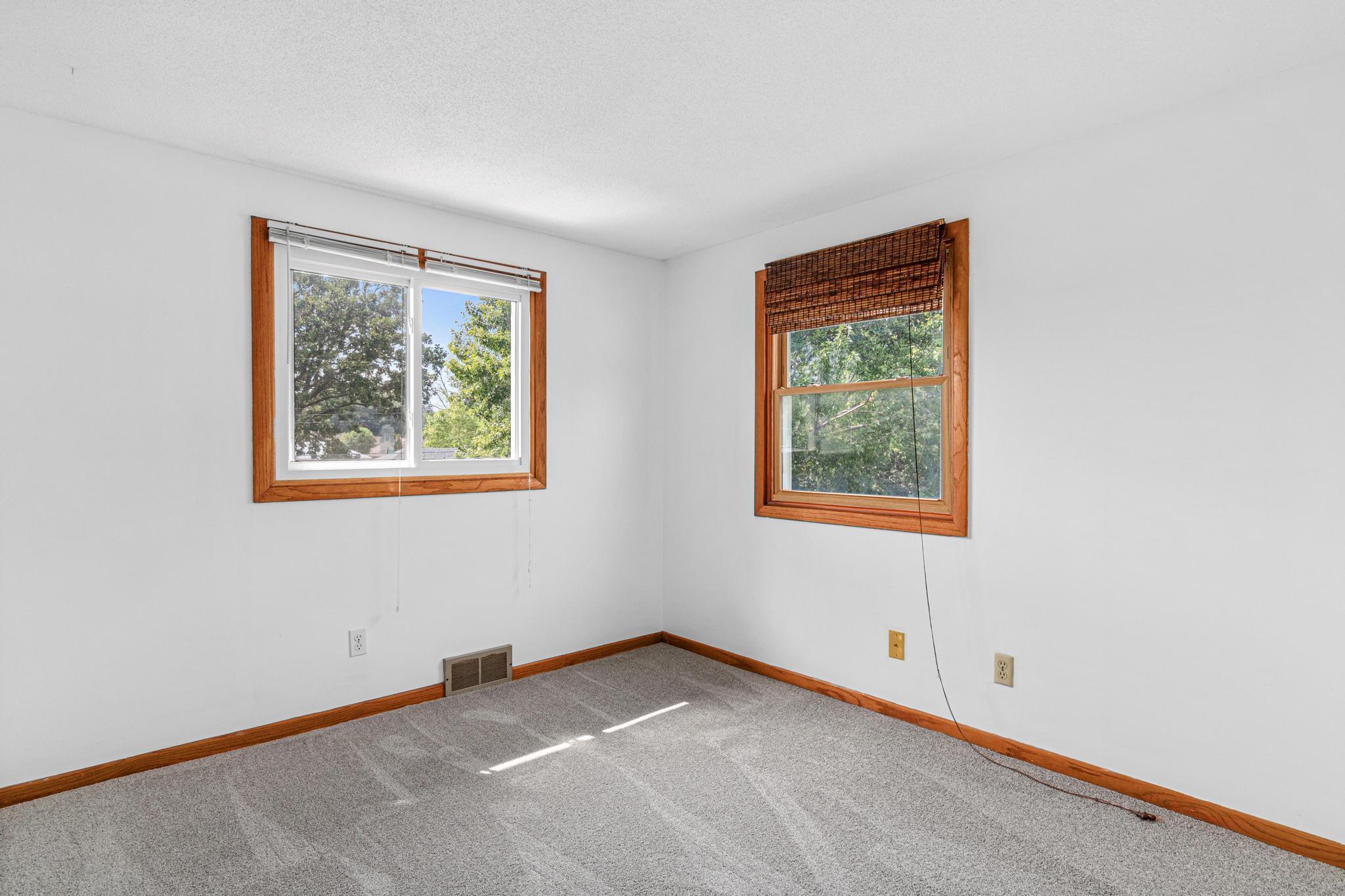 1639 Chamber St N-20.jpg
