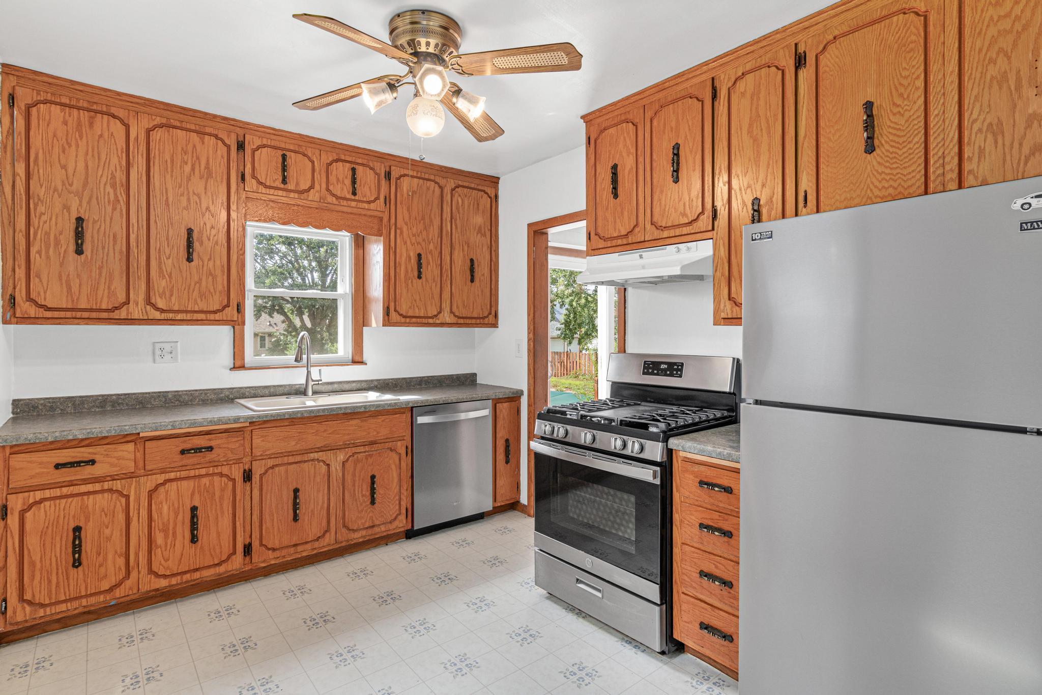 1639 Chamber St N-9.jpg
