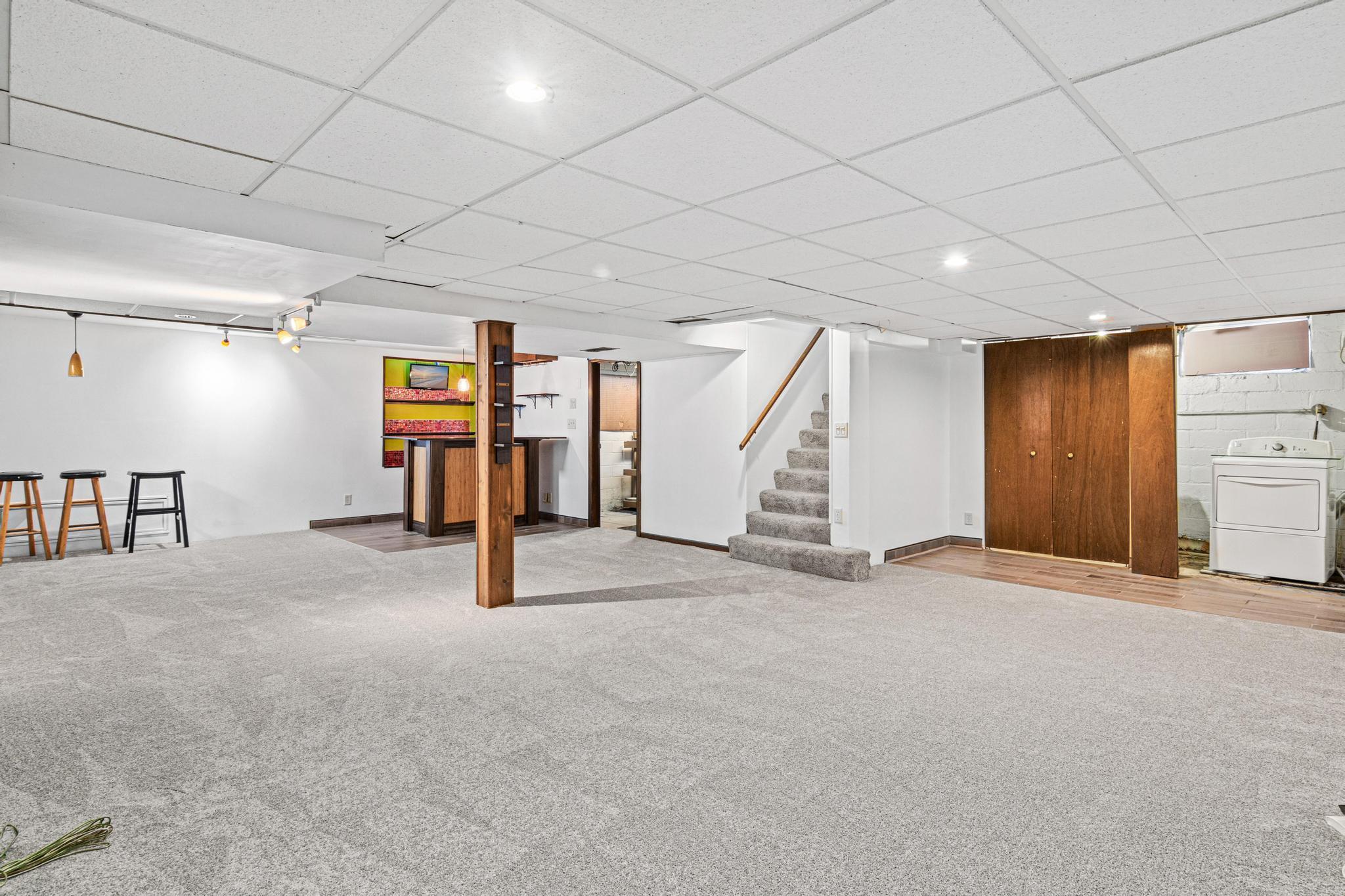 1639 Chamber St N-22.jpg