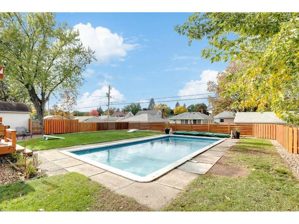 Pool.jpeg