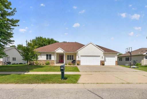 2967 Darcy Drive NE, Rochester, MN 55906