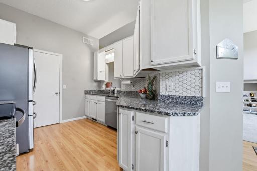 15035 December Way, Rosemount, MN 55068