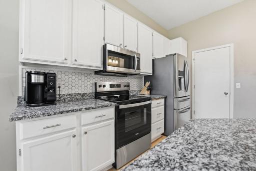 15035 December Way, Rosemount, MN 55068