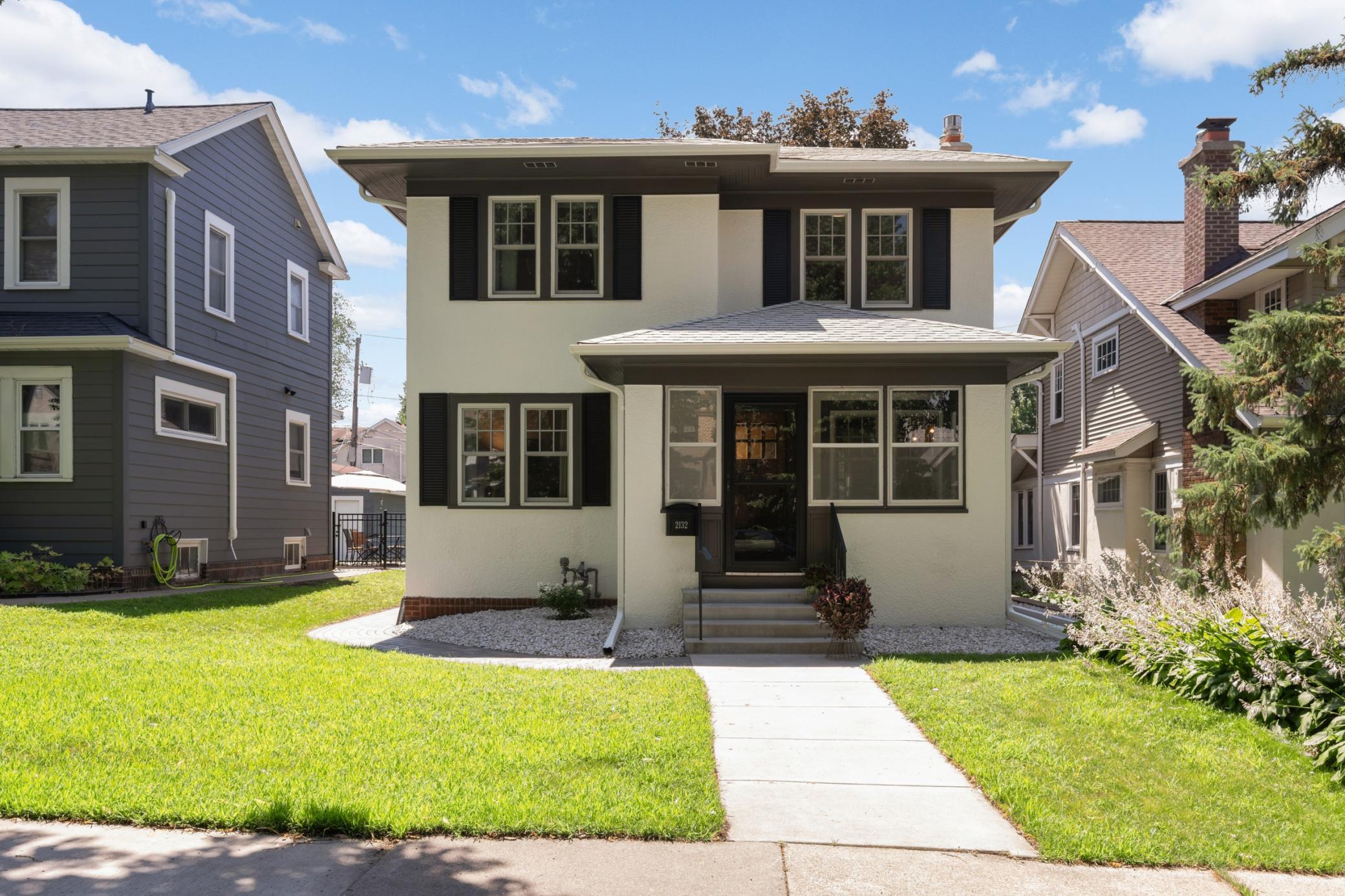 2132 Stanford Ave