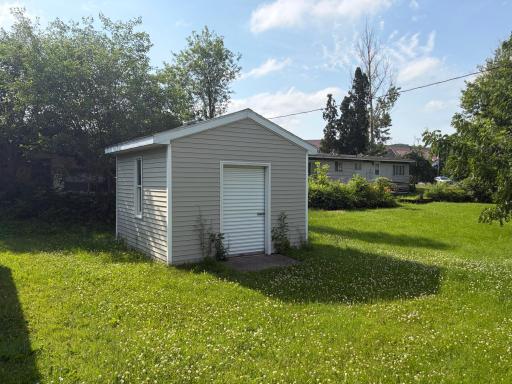 1304 County 25, La Crescent, MN 55947