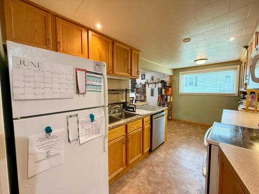 744 5th Avenue NW, Valley City, ND 58072