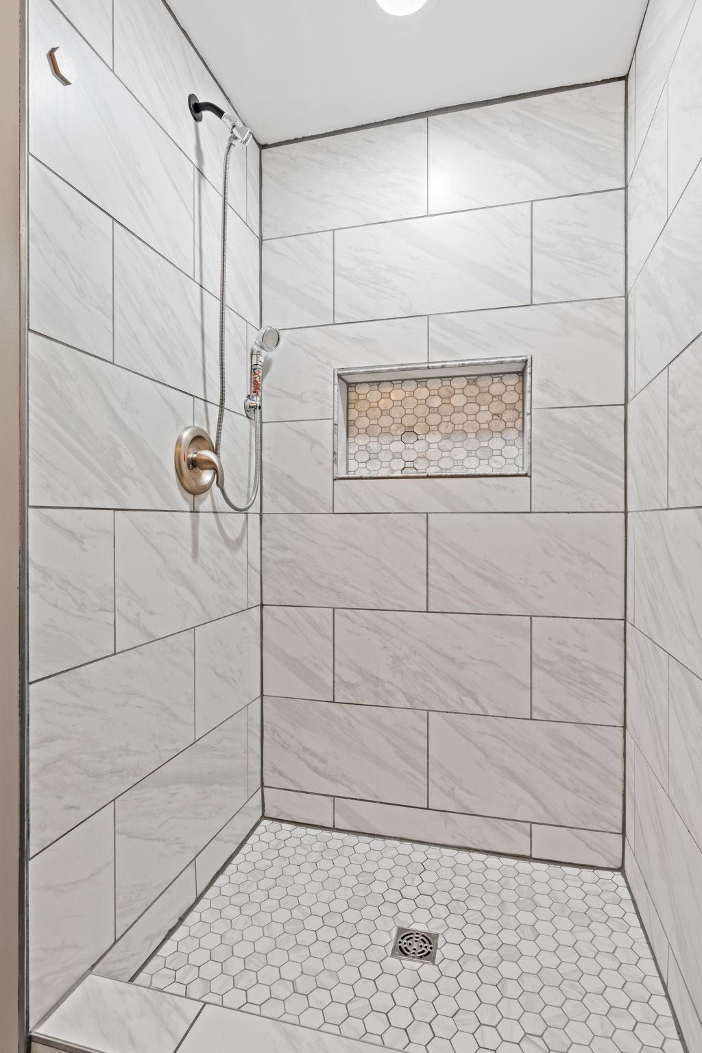 37-web-or-mls-1330 107th Ave NW-36.jpg
