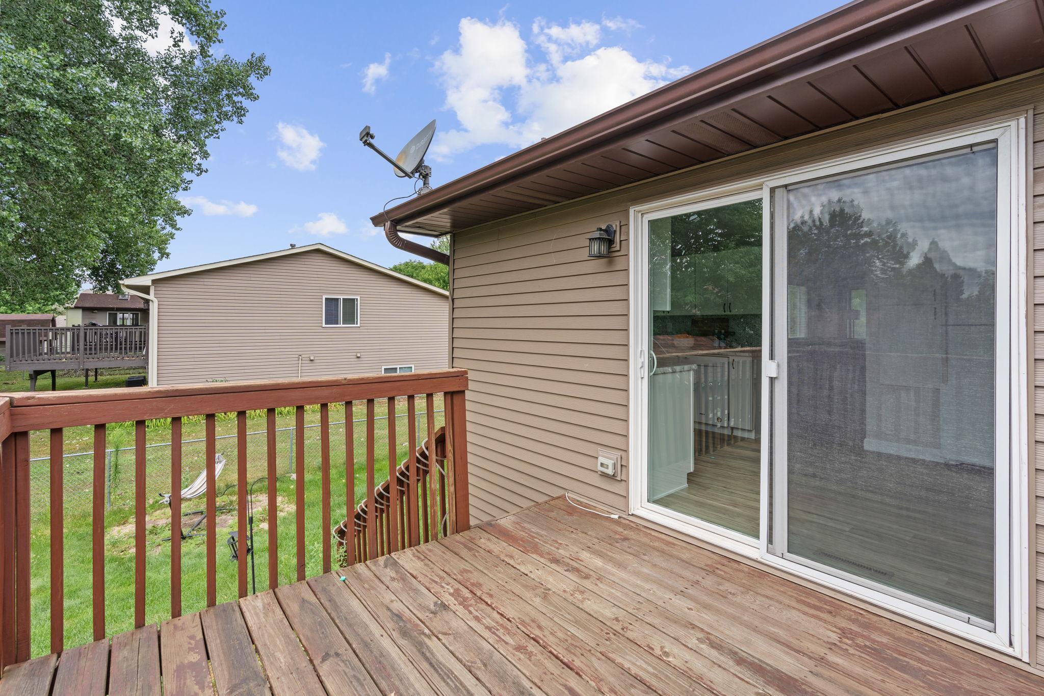 10-web-or-mls-1330 107th Ave NW-11.jpg