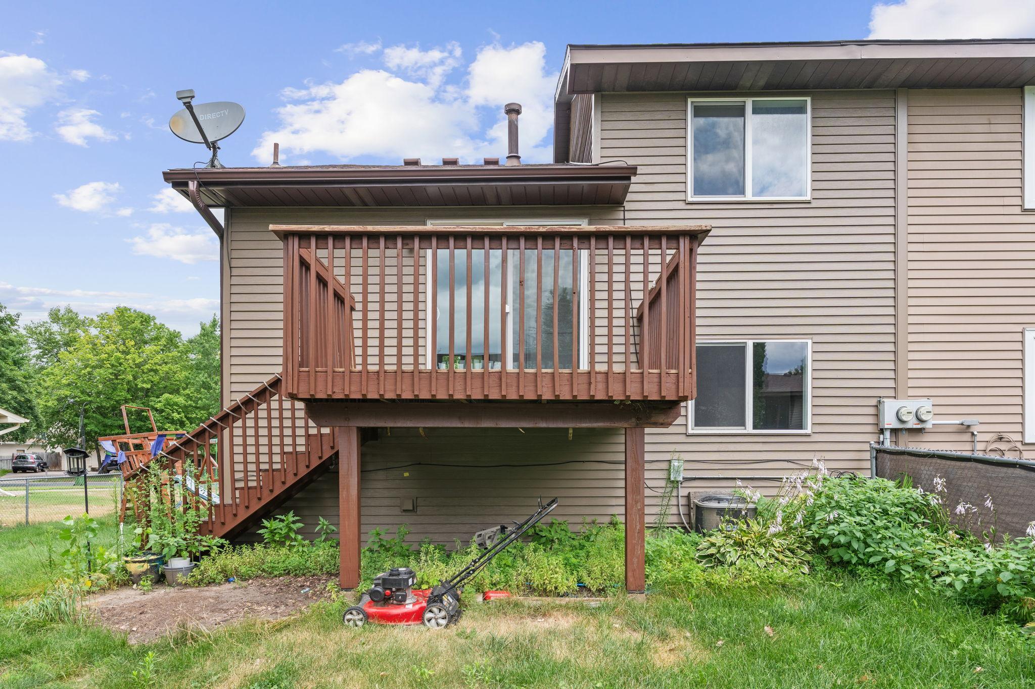 8-web-or-mls-1330 107th Ave NW-9.jpg