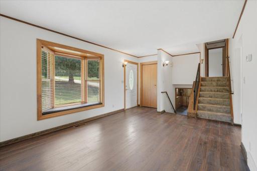 02-Living Room.jpg