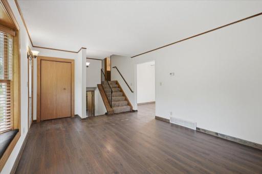 04-Living Room.jpg