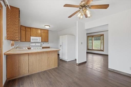 07-Kitchen.jpg