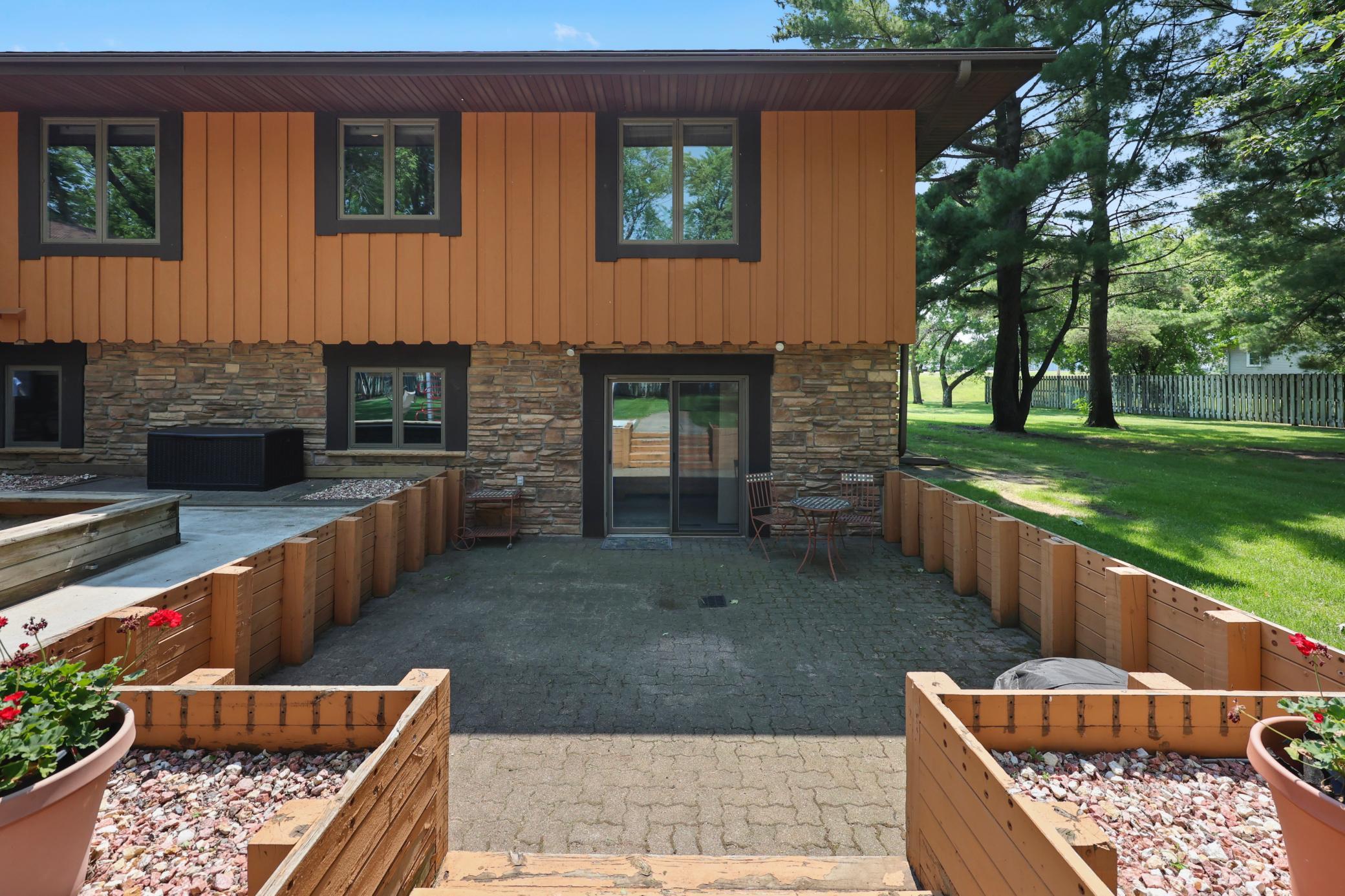 LL Primary Ensuite Patio