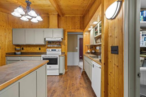 6525 County Road 37 NW, Maple Lake, MN 55358