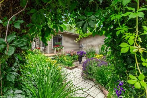 6525 County Road 37 NW, Maple Lake, MN 55358