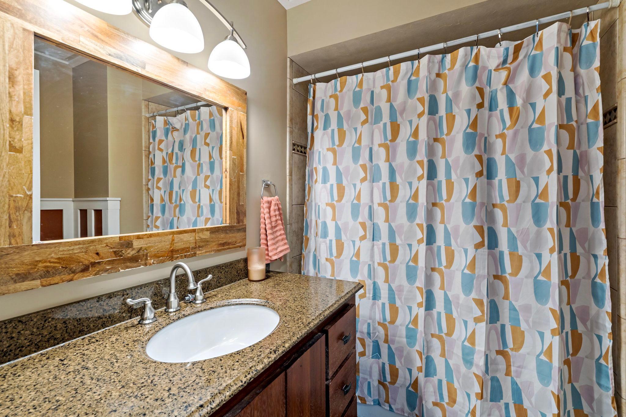 Upper level full bathroom