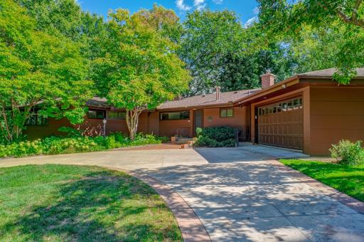 Click on the Virtual Tour to see the Live Video of this home!