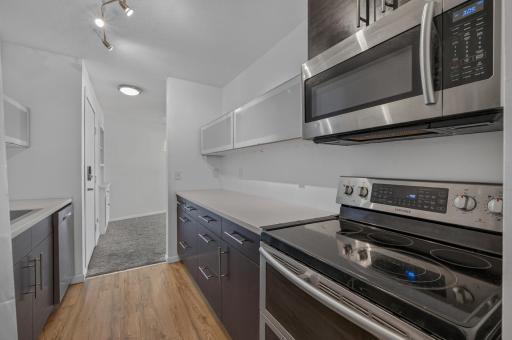 132 Demont Avenue E, 232, Little Canada, MN 55117