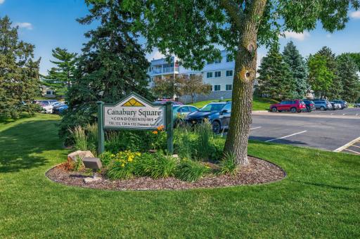 132 Demont Avenue E, 232, Little Canada, MN 55117