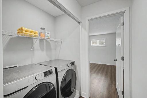 Upper level laundry w/bedrooms