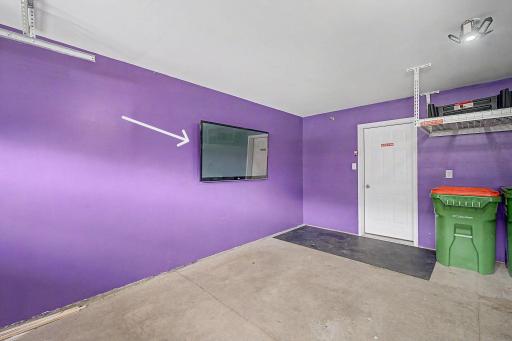 Like football...you will LOVE this garage! Perfect for game days!
