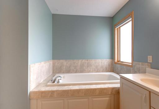 1421 Blue Flag Ct Northfield -55.jpg