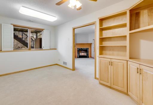1421 Blue Flag Ct Northfield -20.jpg