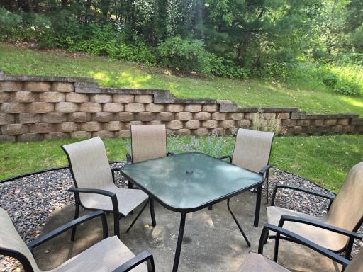 6849 Pine Crest Trail S, Cottage Grove, MN 55016