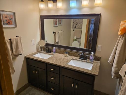 6849 Pine Crest Trail S, Cottage Grove, MN 55016