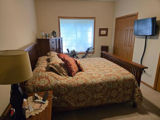 6849 Pine Crest Trail S, Cottage Grove, MN 55016