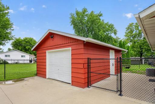 4 bed 2 bath home for sale 403 3rd Ave NE Byron MN 55920
