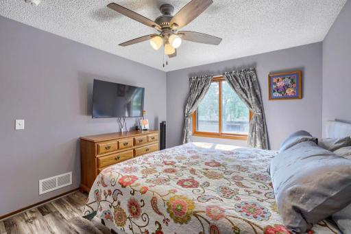 7608 Maplebrook Pkwy N - MLS Sized - 020 - 20 Primary Bedroom.jpg