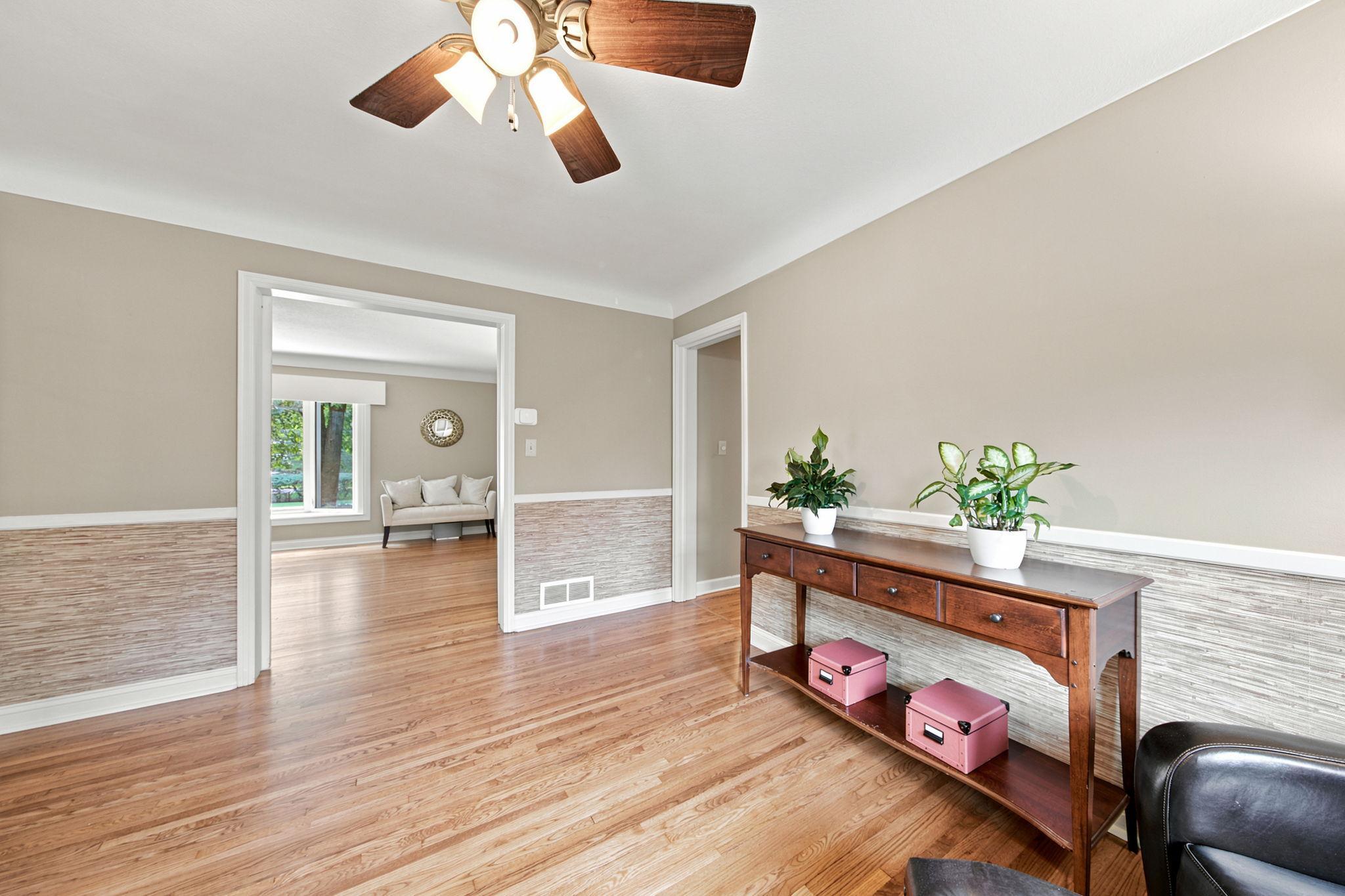 Sitting room - different angle