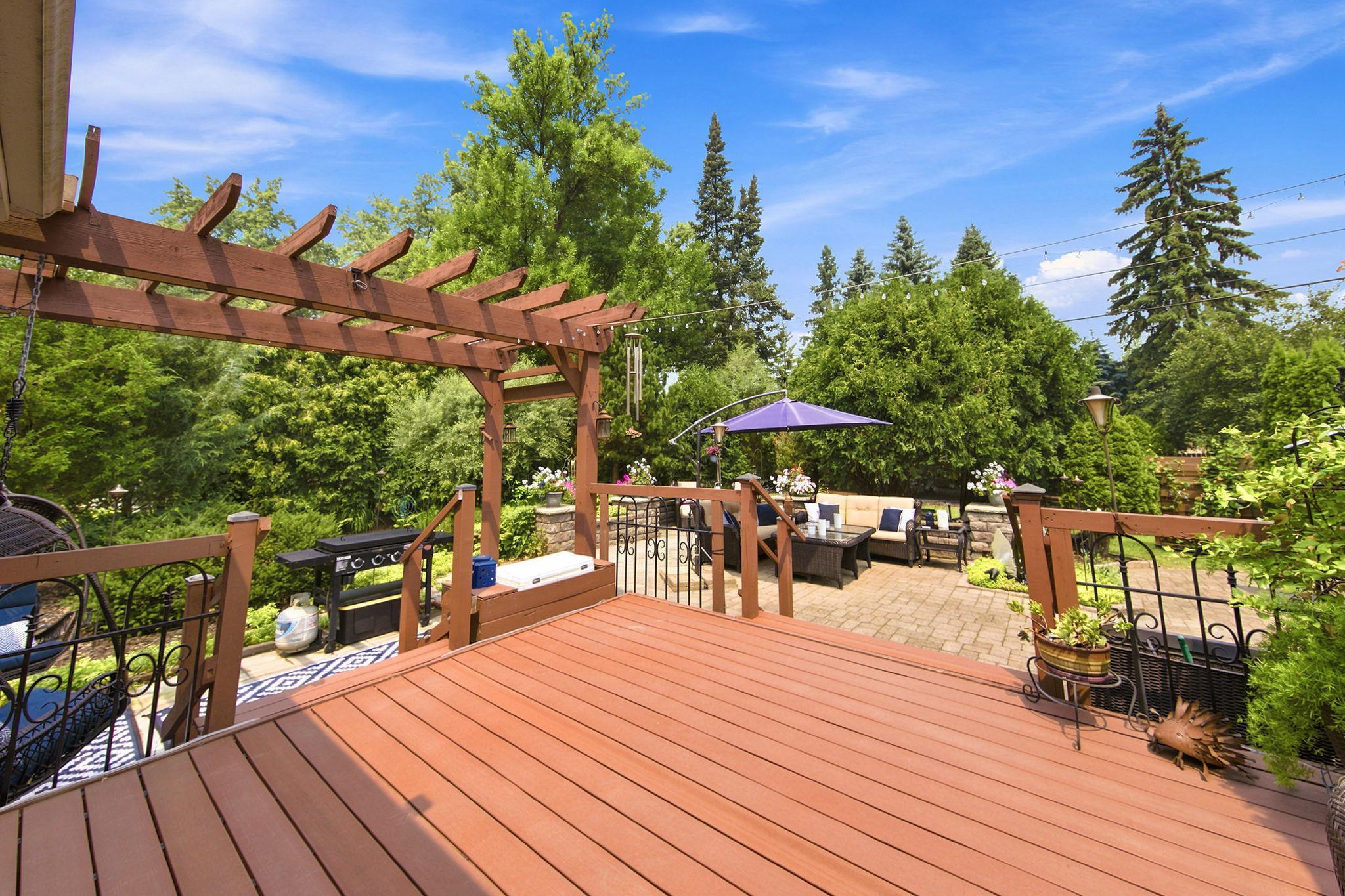 Convenient maintenance-free deck