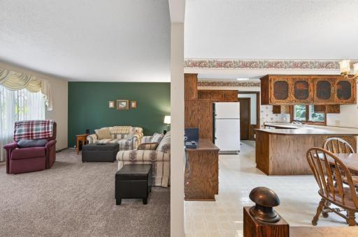 1589 Crest Drive, Chaska, MN 55318