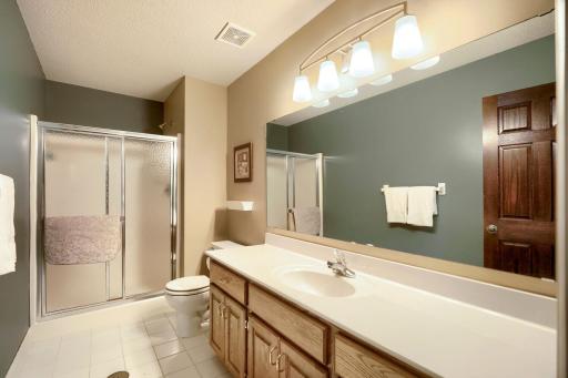 17141 Jefferson ct - Web Quality - 034 - 34 Bathroom.jpg