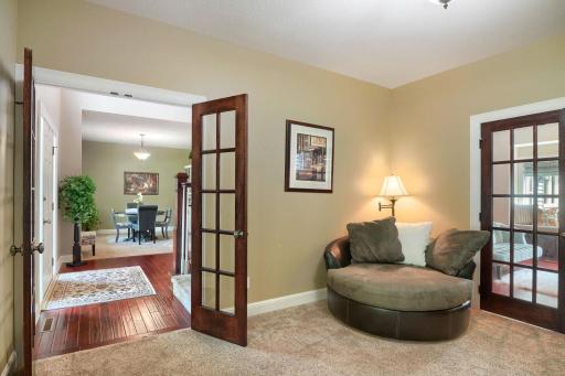 17141 Jefferson ct - Web Quality - 017 - 17 Family Room.jpg