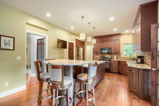 17141 Jefferson ct - Web Quality - 012 - 12 Kitchen.jpg