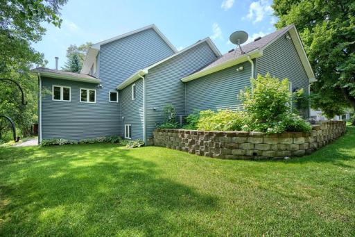 17141 Jefferson ct - Web Quality - 036 - 36 Exterior Rear.jpg