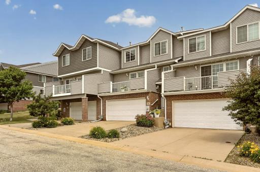 687 Shardlow Place NE, Byron, MN 55920